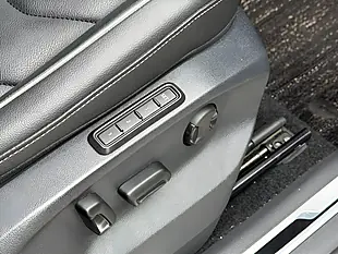 Used 2023 Volkswagen Tiguan R-Line Blue - Interior and Exterior details 11