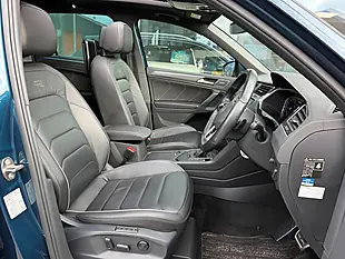 Used 2023 Volkswagen Tiguan R-Line Blue - Interior and Exterior details 12