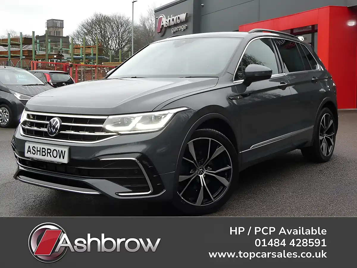 Used 2023 Volkswagen Tiguan R-Line Dolphin Grey Metallic - Front View