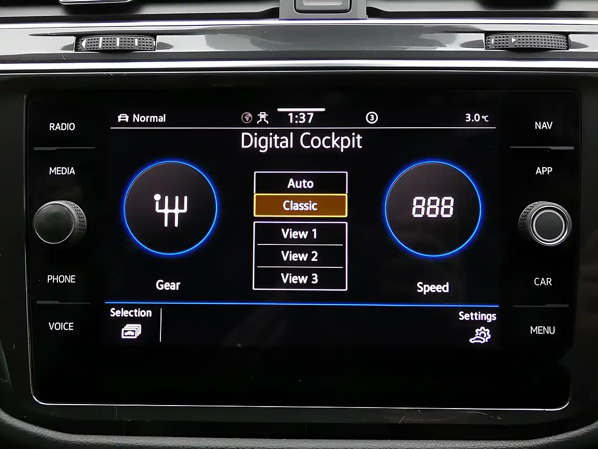 Used 2023 Volkswagen Tiguan R-Line Dolphin Grey Metallic - Interior and Exterior details 14