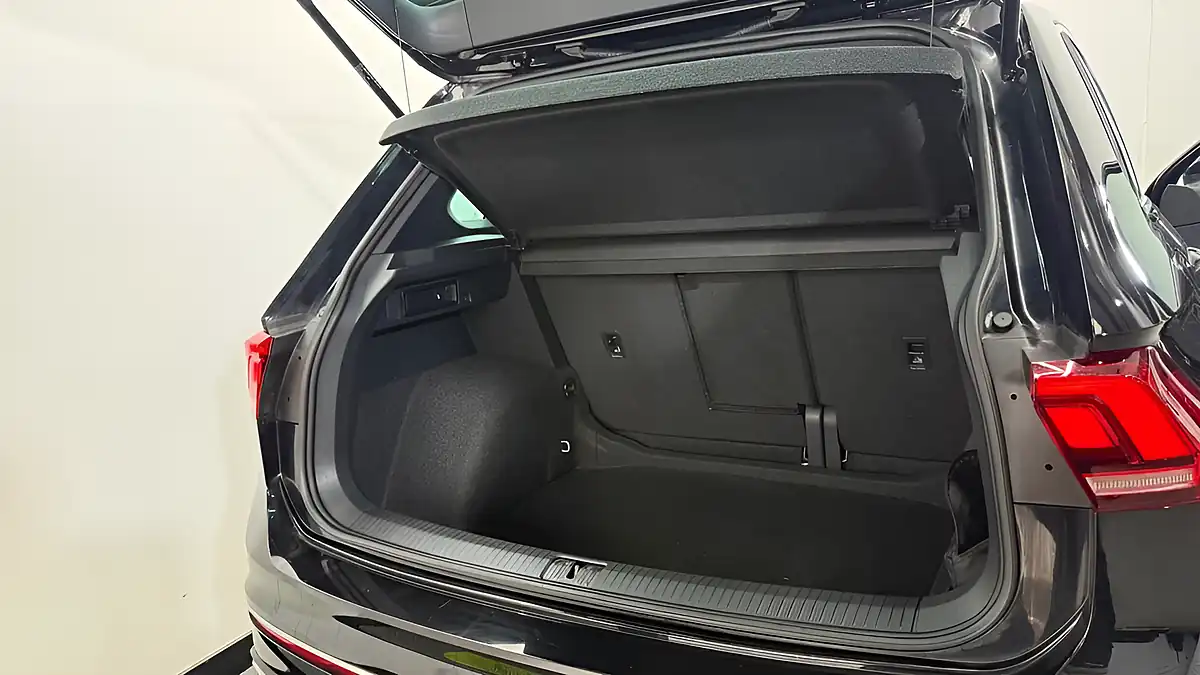Used 2023 Volkswagen Tiguan R-Line Edition Black - Interior and Exterior details 20