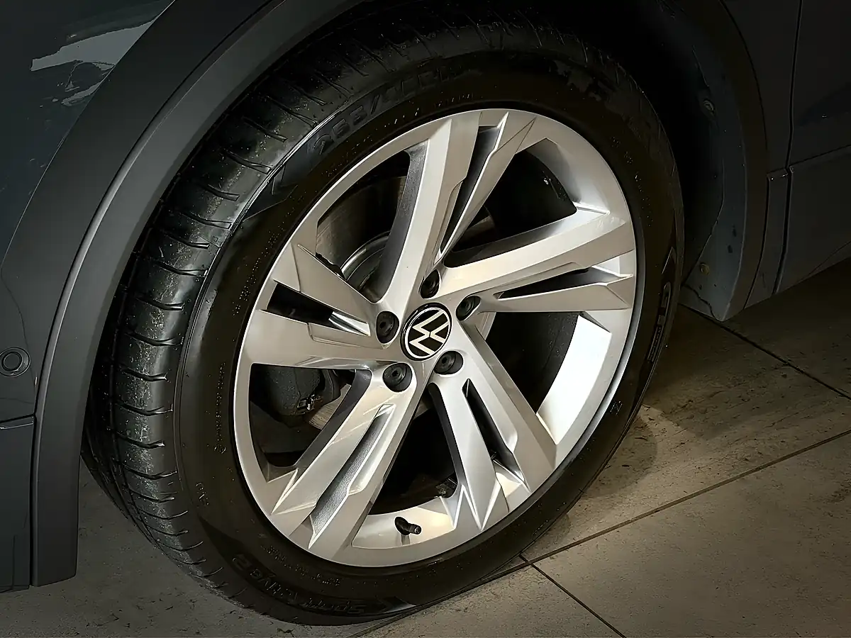 Used 2023 Volkswagen Tiguan R-Line Edition Grey - Interior and Exterior details 4