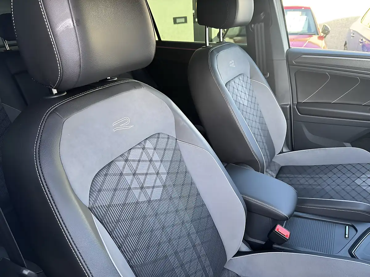 Used 2023 Volkswagen Tiguan R-Line Edition White - Interior and Exterior details 10