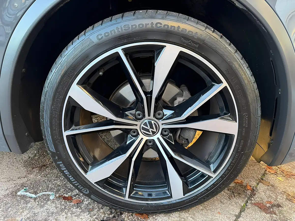 Used 2023 Volkswagen Tiguan R-Line Grey - Interior and Exterior details 17