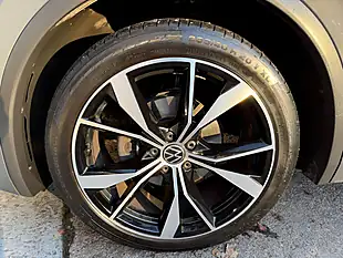 Used 2023 Volkswagen Tiguan R-Line Grey - Interior and Exterior details 18