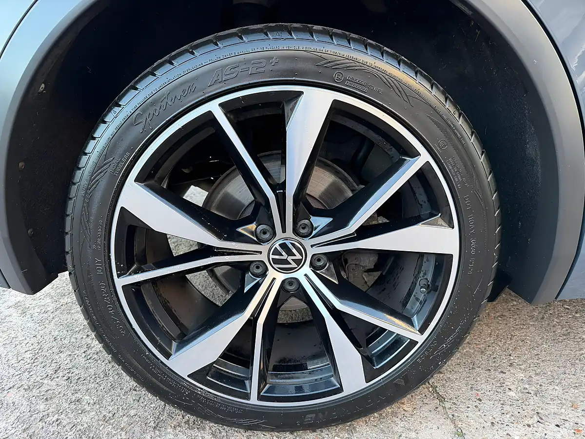 Used 2023 Volkswagen Tiguan R-Line Grey - Interior and Exterior details 20