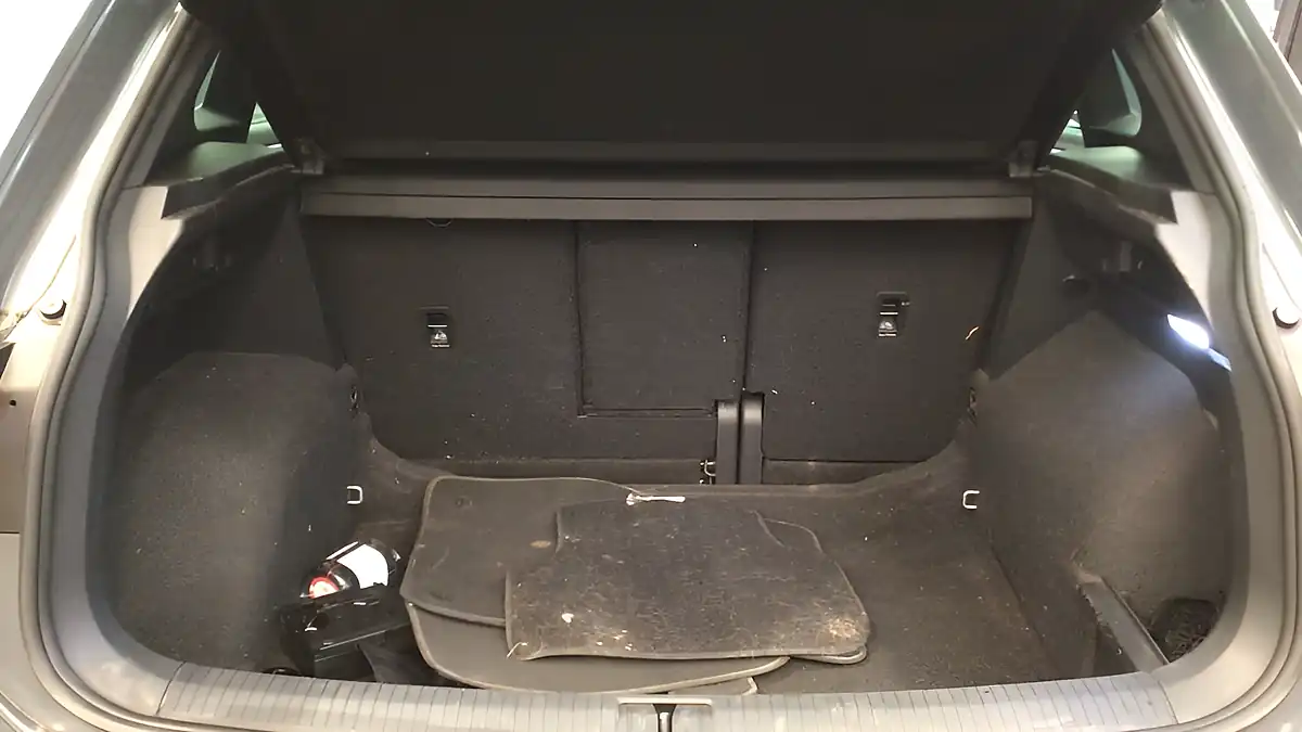 Used 2023 Volkswagen Tiguan R-Line Grey - Interior and Exterior details 10