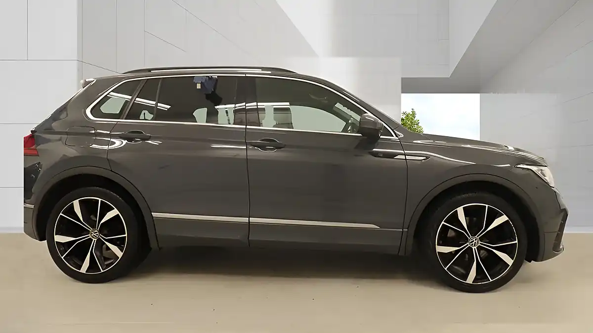 Used 2023 Volkswagen Tiguan R-Line Grey - Interior and Exterior details 5