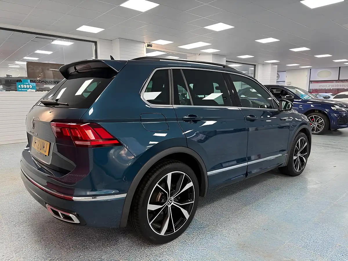Used 2023 Volkswagen Tiguan R-Line Nightshade Blue - Interior and Exterior details 2