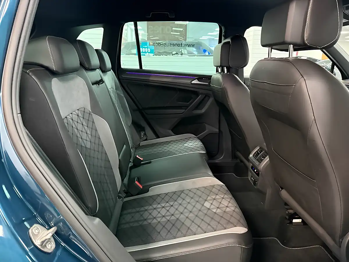 Used 2023 Volkswagen Tiguan R-Line Nightshade Blue - Interior and Exterior details 5