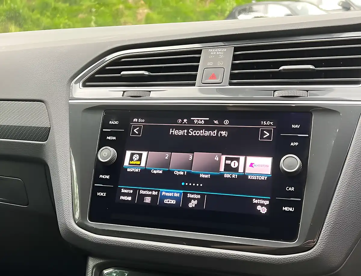 Used 2023 Volkswagen Tiguan R-Line Pure White - Interior and Exterior details 13