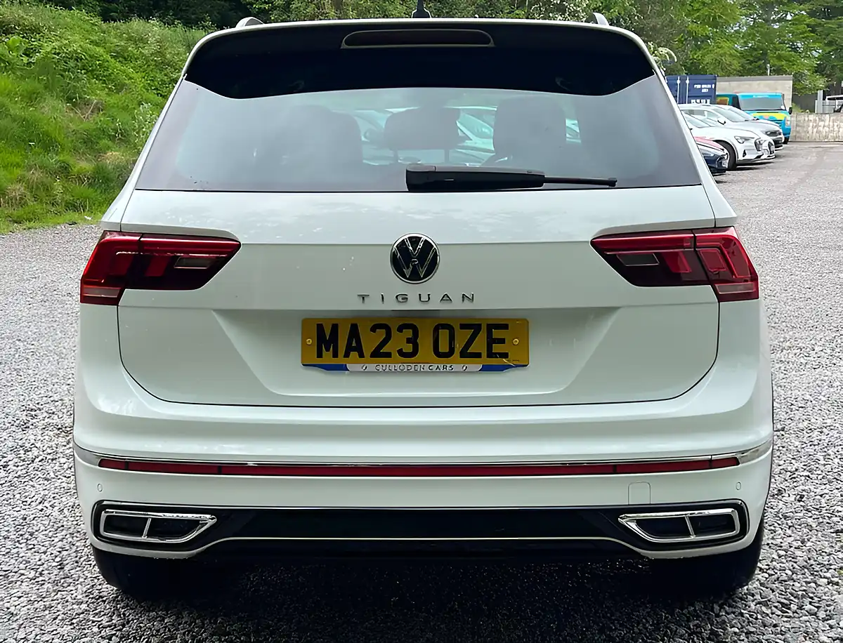 Used 2023 Volkswagen Tiguan R-Line Pure White - Interior and Exterior details 4