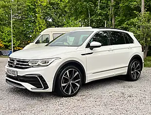 Used 2023 Volkswagen Tiguan R-Line Pure White - Interior and Exterior details 7