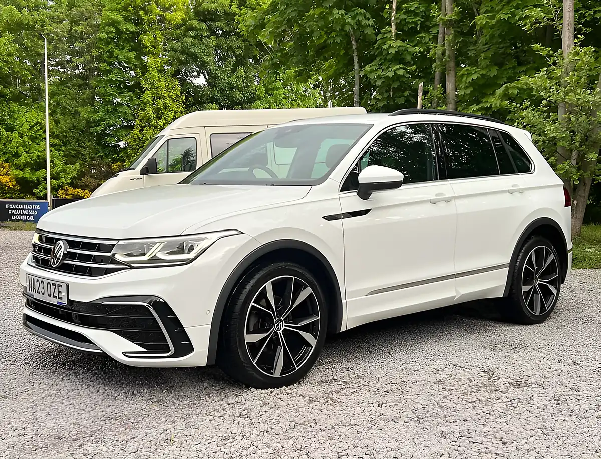 Used 2023 Volkswagen Tiguan R-Line Pure White - Interior and Exterior details 7
