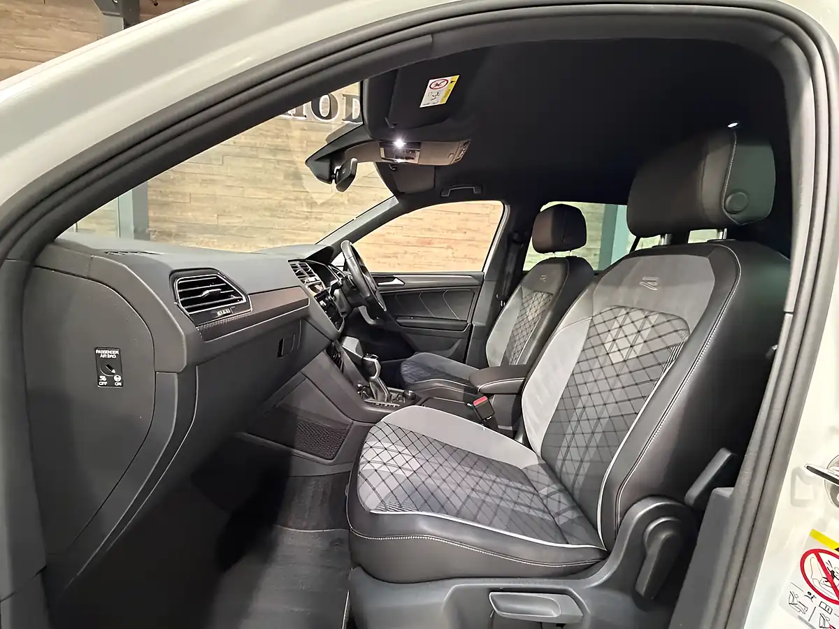 Used 2023 Volkswagen Tiguan R-Line White - Interior and Exterior details 10