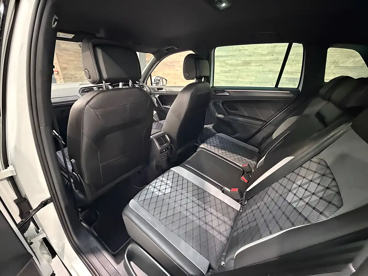 Used 2023 Volkswagen Tiguan R-Line White - Interior and Exterior details 11