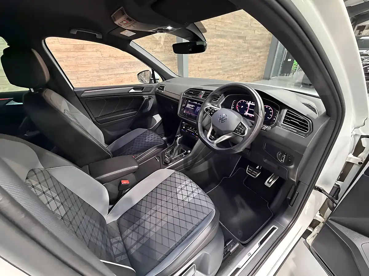 Used 2023 Volkswagen Tiguan R-Line White - Interior and Exterior details 7