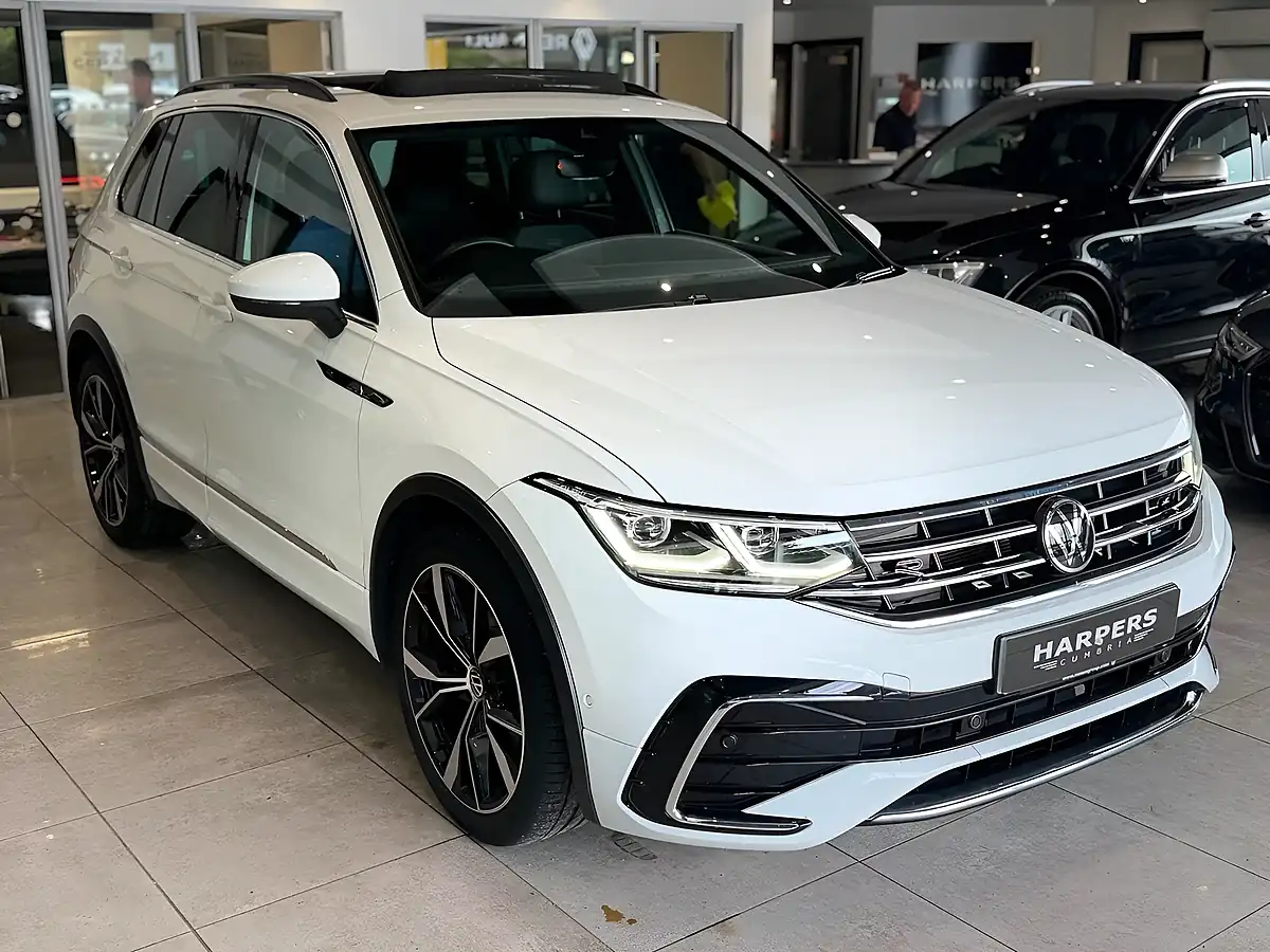 Used 2023 Volkswagen Tiguan R-Line White - Interior and Exterior details 12
