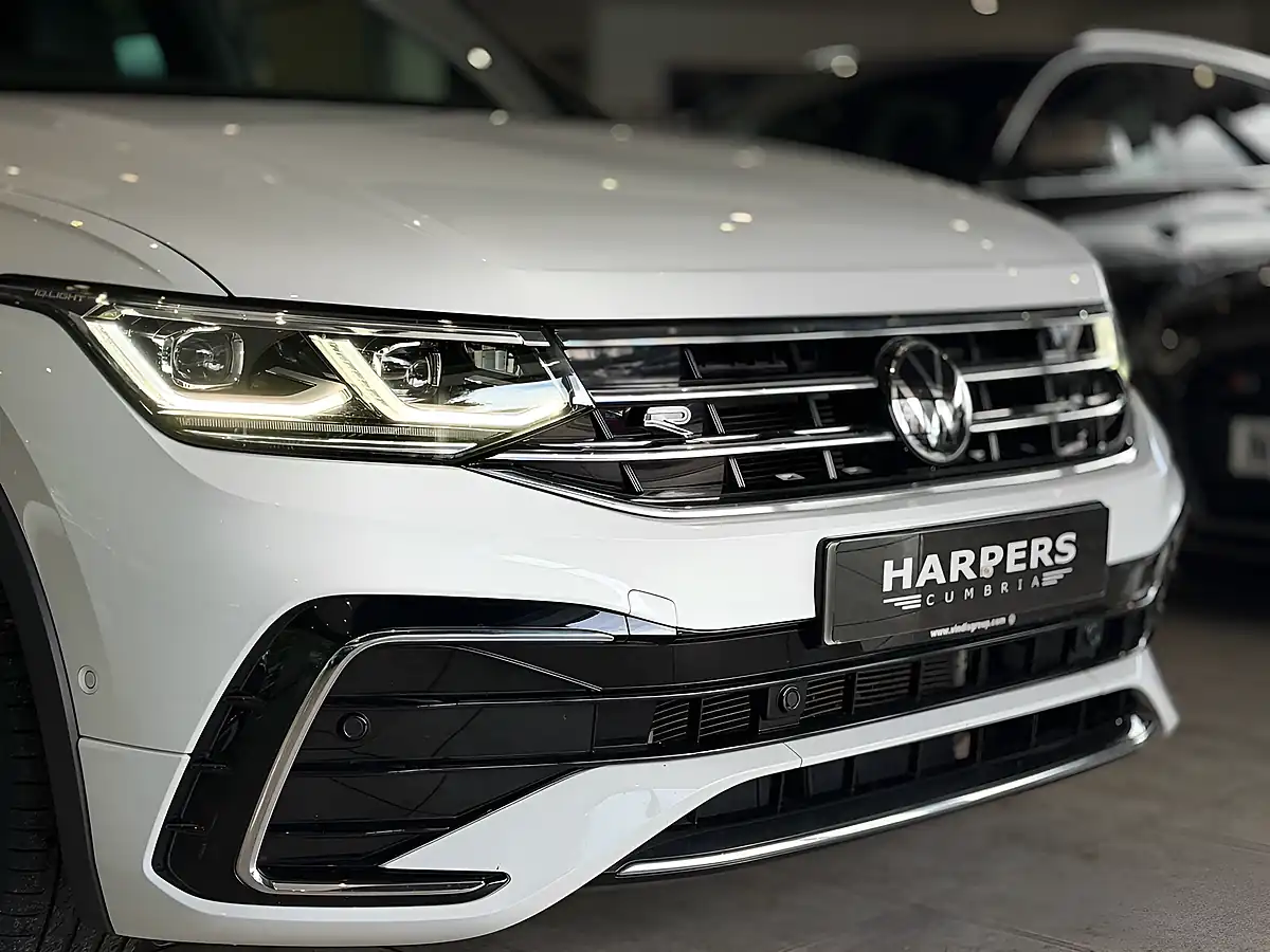 Used 2023 Volkswagen Tiguan R-Line White - Interior and Exterior details 13