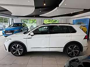 Used 2023 Volkswagen Tiguan R-Line White - Interior and Exterior details 5
