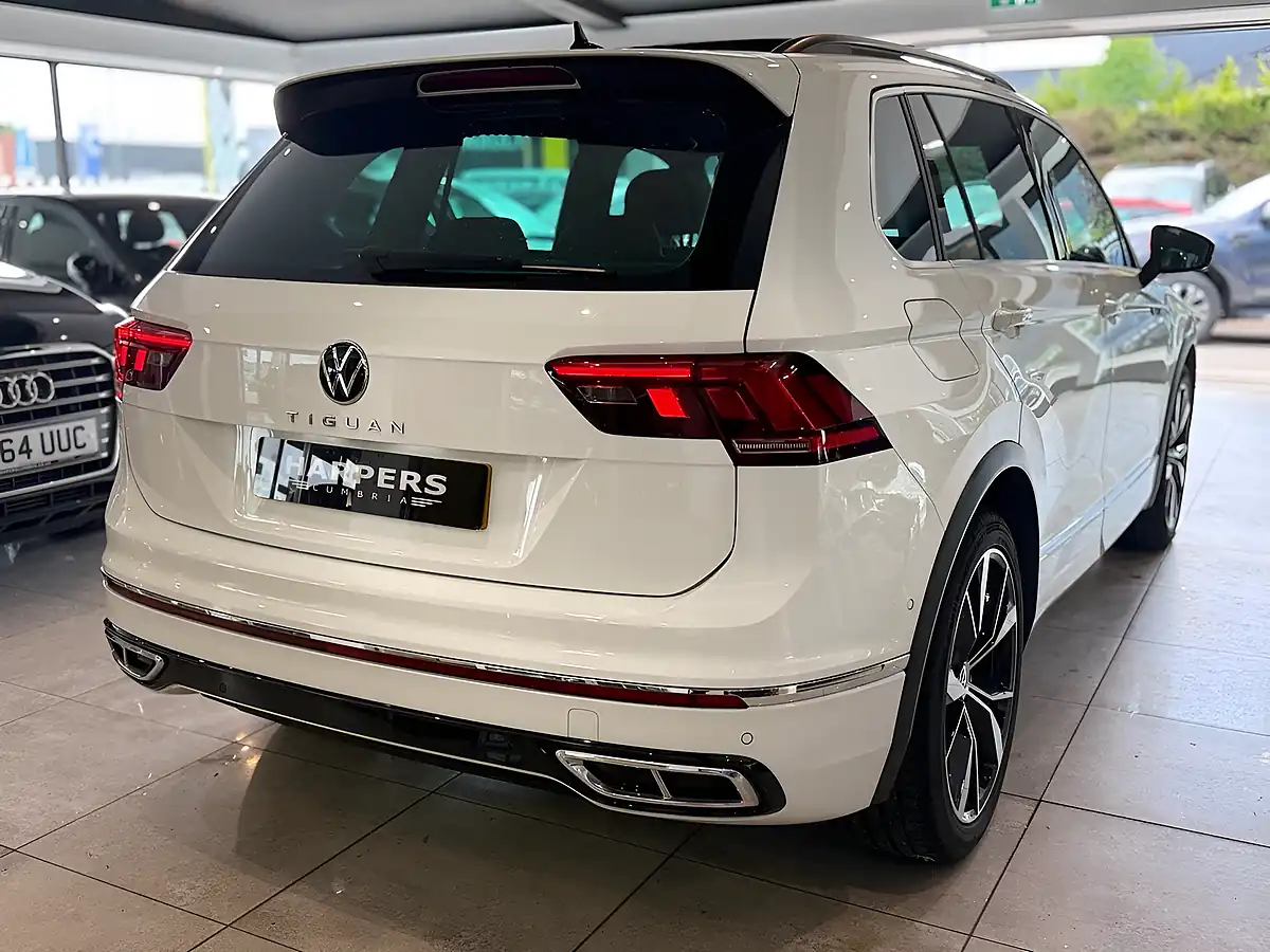 Used 2023 Volkswagen Tiguan R-Line White - Interior and Exterior details 9