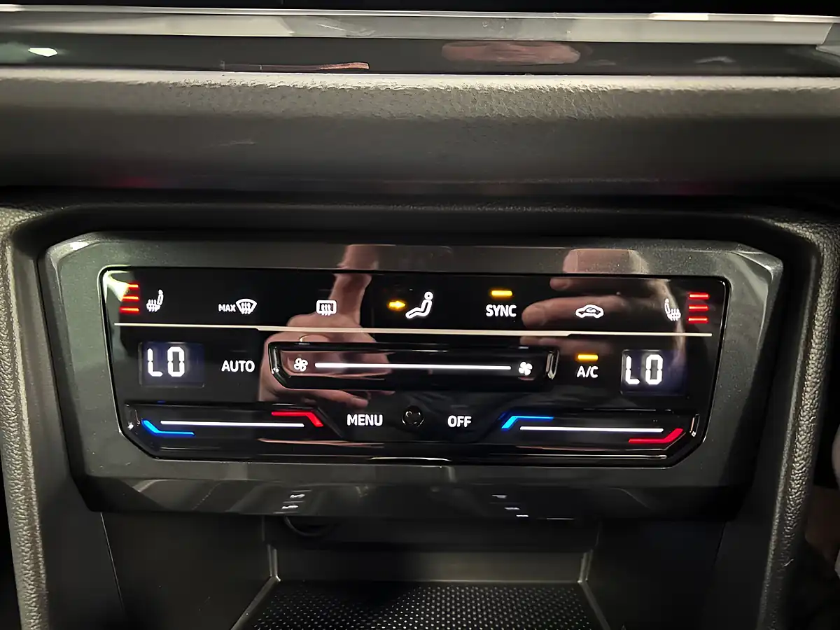 Used 2023 Volkswagen Tiguan R-Line White - Interior and Exterior details 16