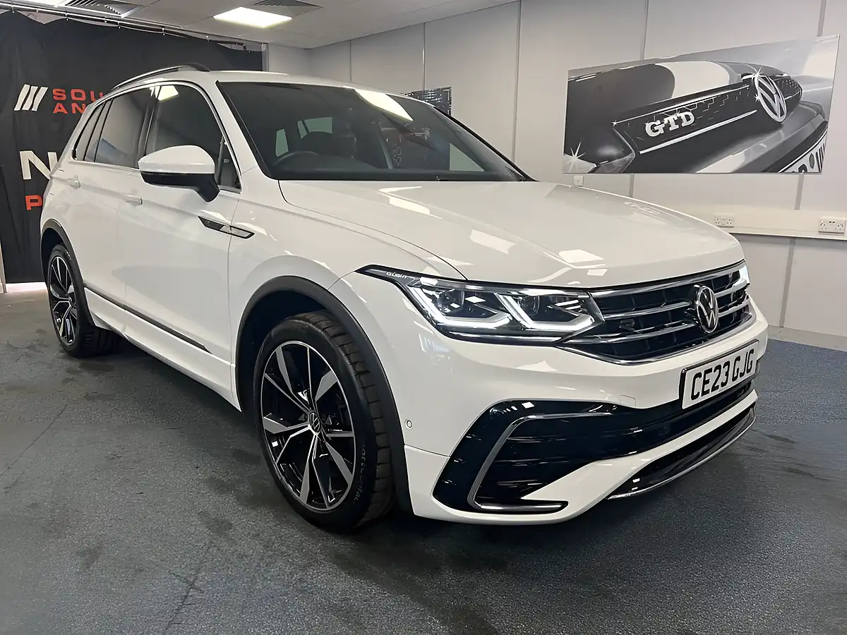 Used 2023 Volkswagen Tiguan R-Line White - Interior and Exterior details 3