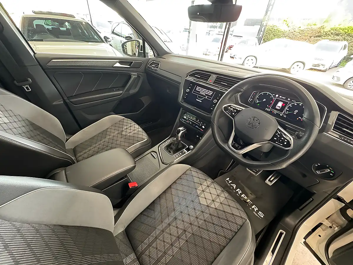 Used 2023 Volkswagen Tiguan R-Line White - Interior and Exterior details 10