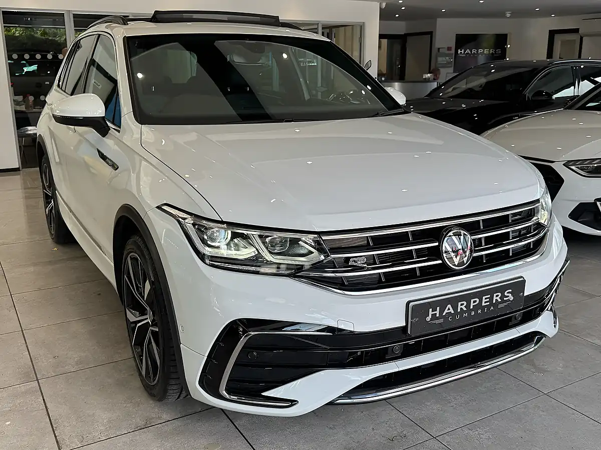 Used 2023 Volkswagen Tiguan R-Line White - Interior and Exterior details 12