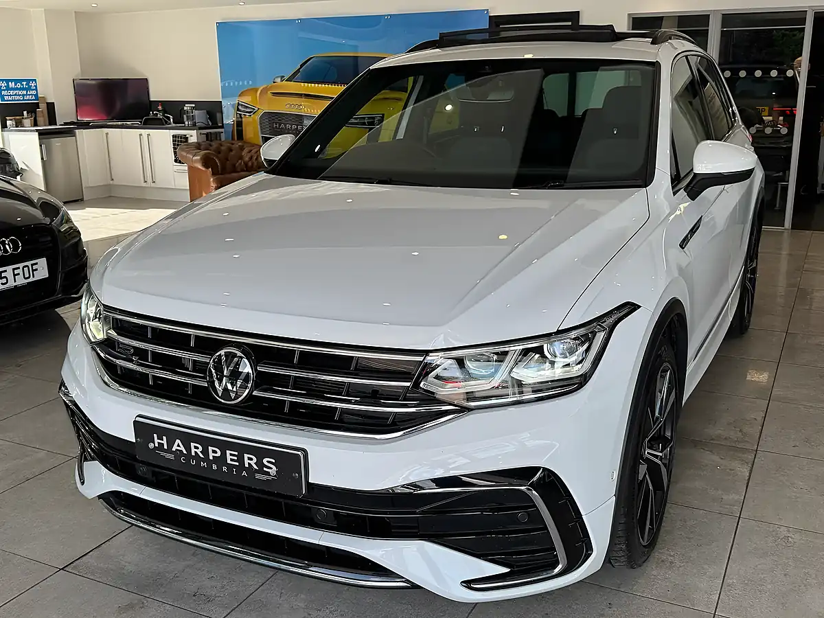 Used 2023 Volkswagen Tiguan R-Line White - Interior and Exterior details 13