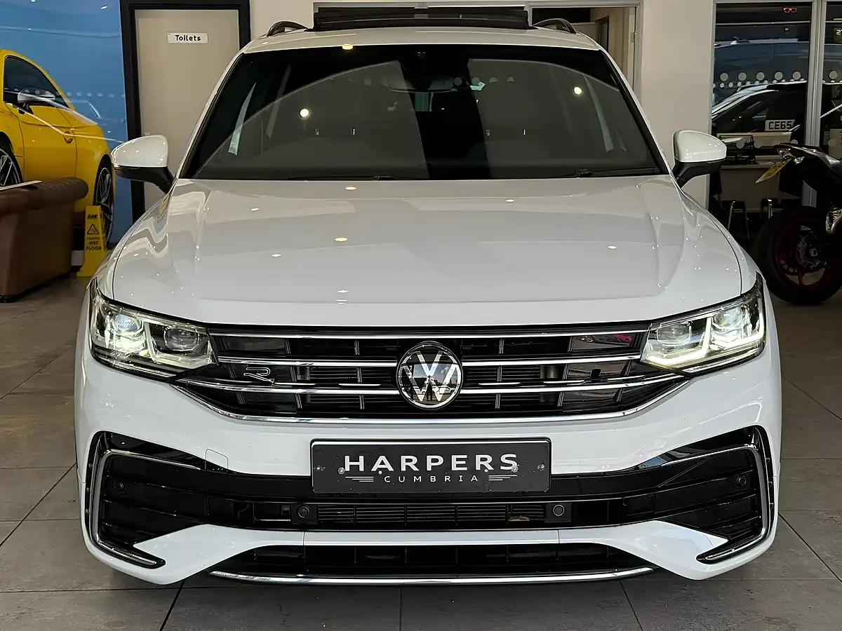 Used 2023 Volkswagen Tiguan R-Line White - Interior and Exterior details 3