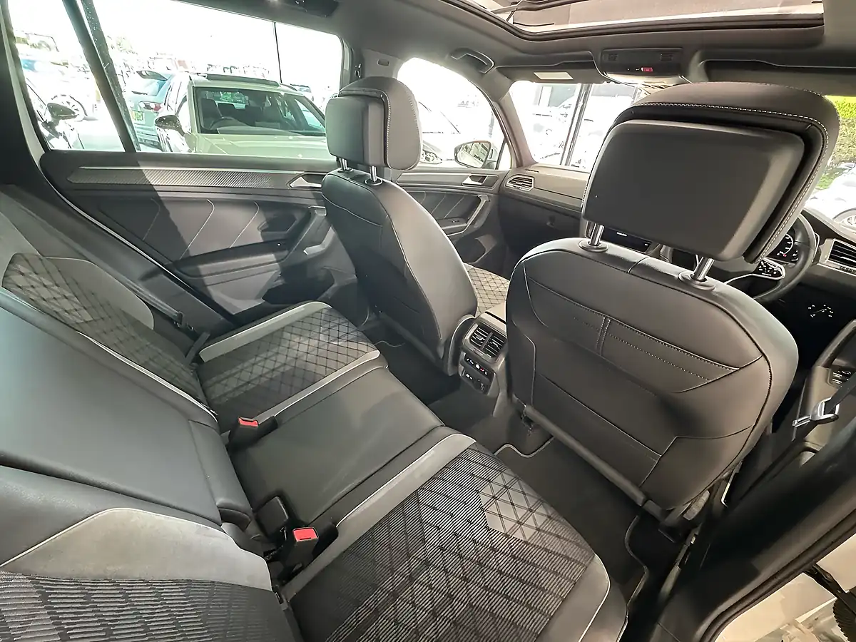 Used 2023 Volkswagen Tiguan R-Line White - Interior and Exterior details 8