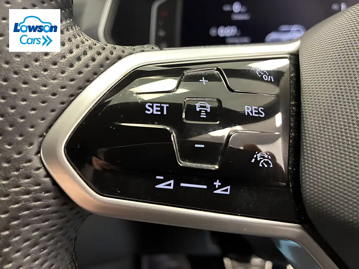 Used 2023 Volkswagen Tiguan R-Line White - Interior and Exterior details 19