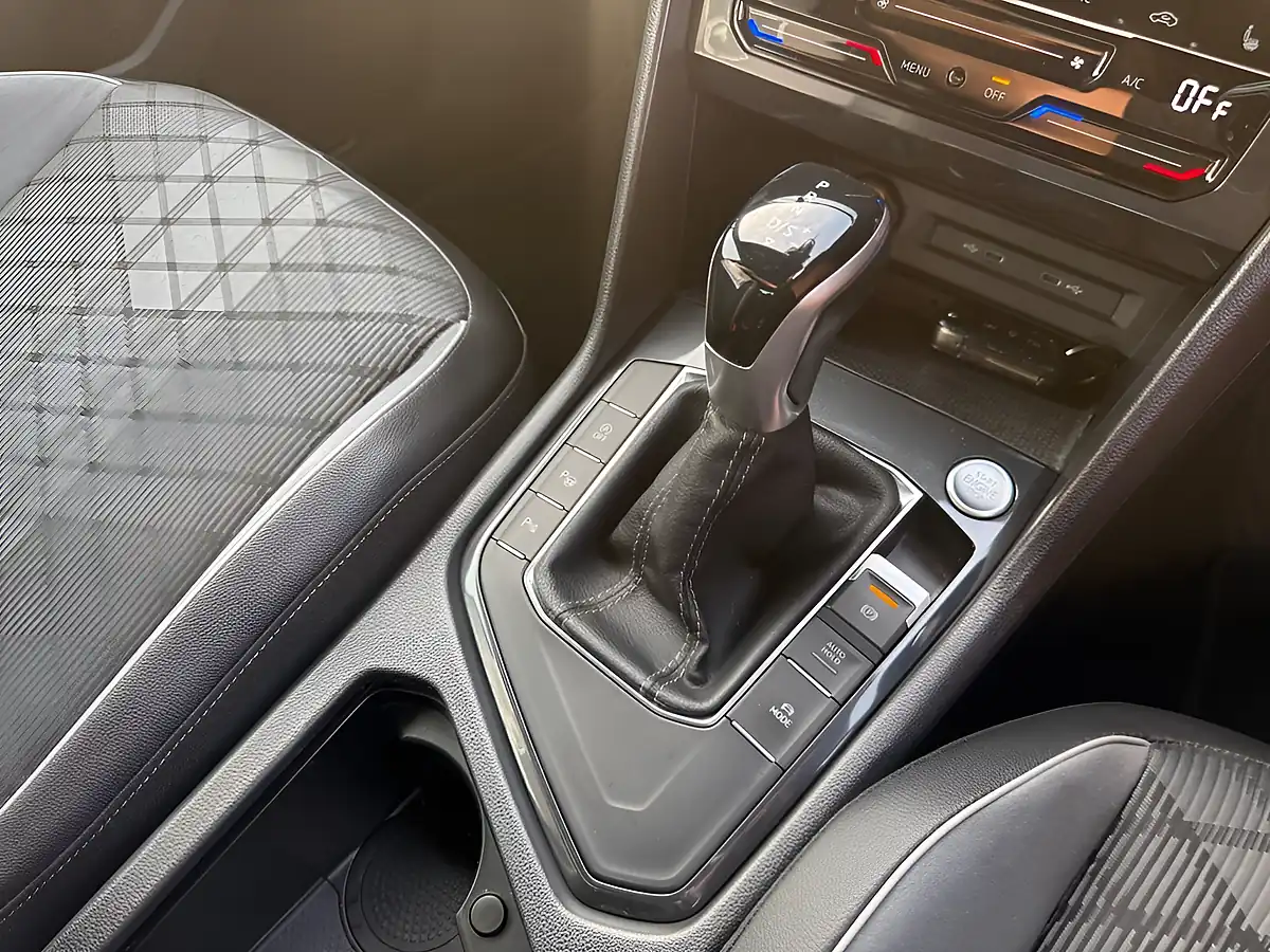 Used 2023 Volkswagen Tiguan R-Line White - Interior and Exterior details 17
