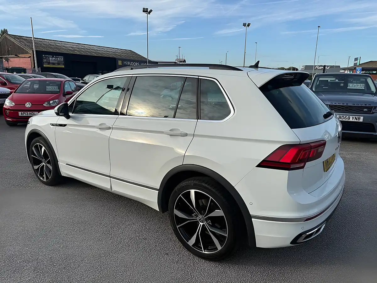 Used 2023 Volkswagen Tiguan R-Line White - Interior and Exterior details 4