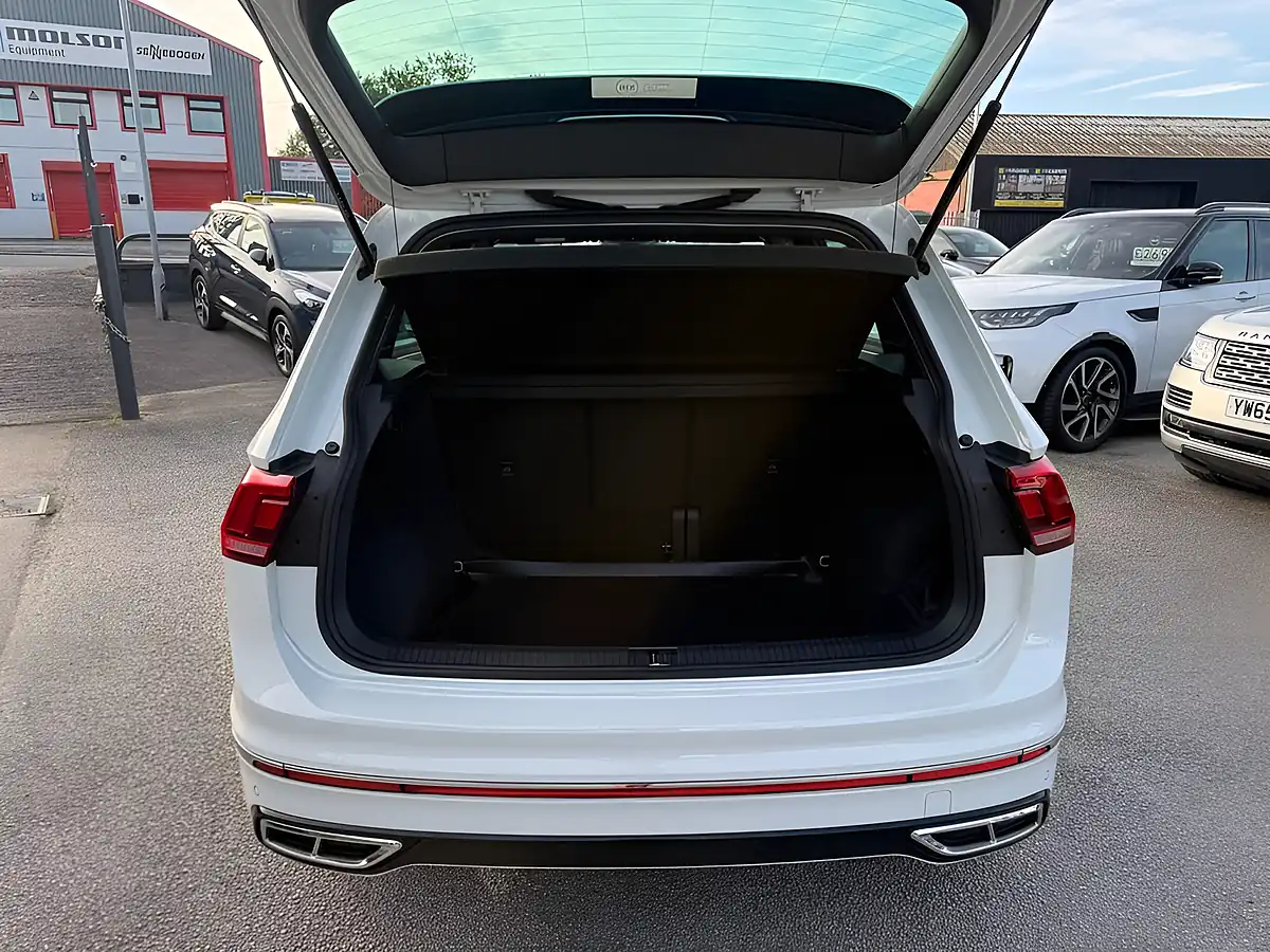Used 2023 Volkswagen Tiguan R-Line White - Interior and Exterior details 7