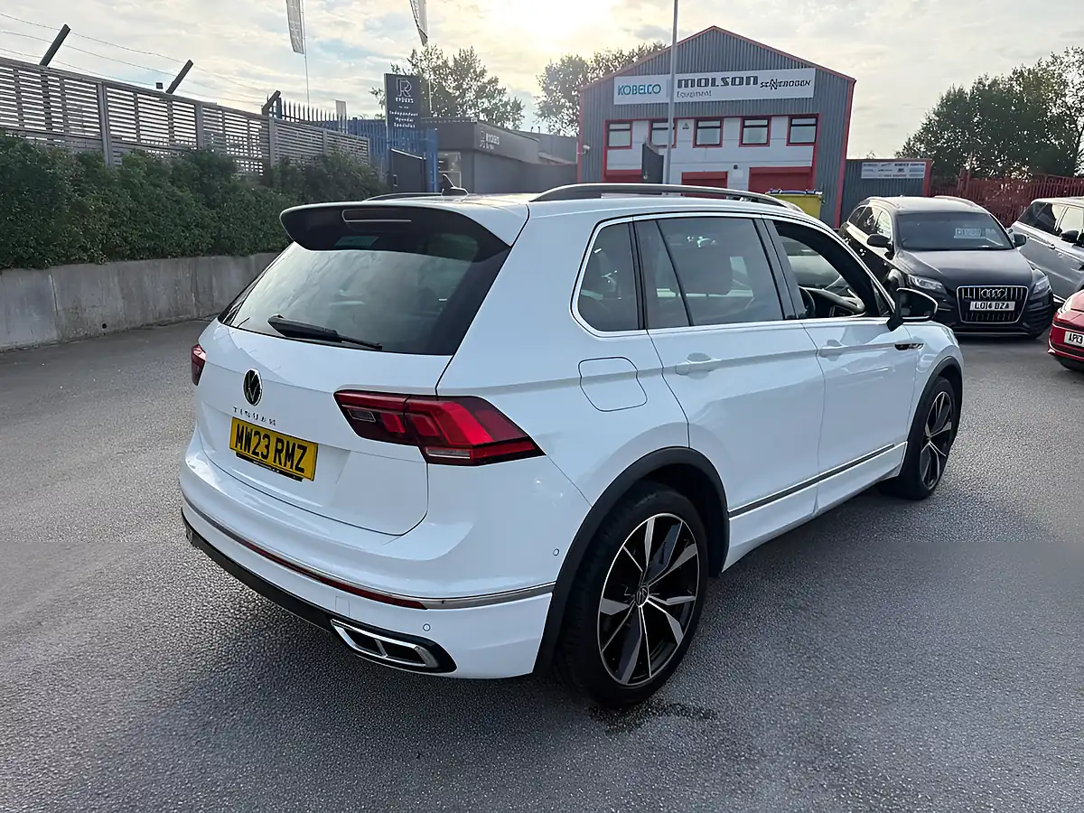 Used 2023 Volkswagen Tiguan R-Line White - Interior and Exterior details 8