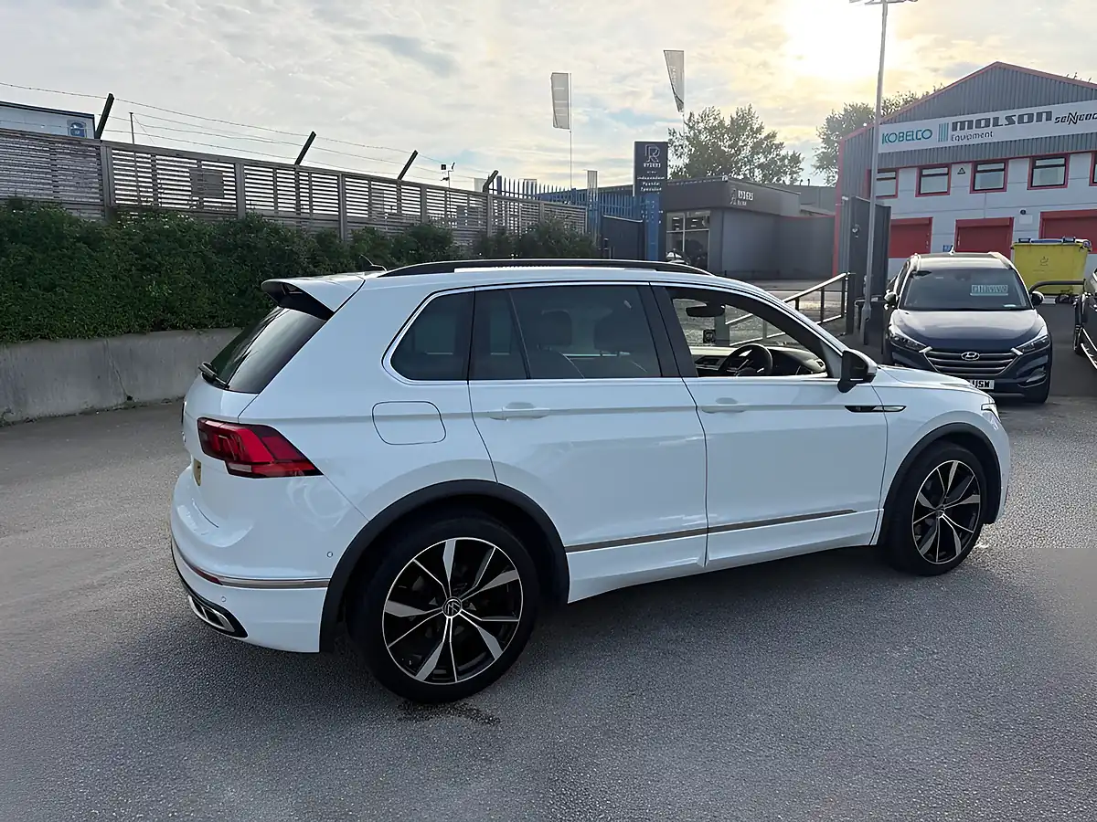 Used 2023 Volkswagen Tiguan R-Line White - Interior and Exterior details 9