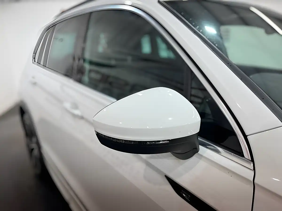 Used 2023 Volkswagen Tiguan R-Line White - Interior and Exterior details 11