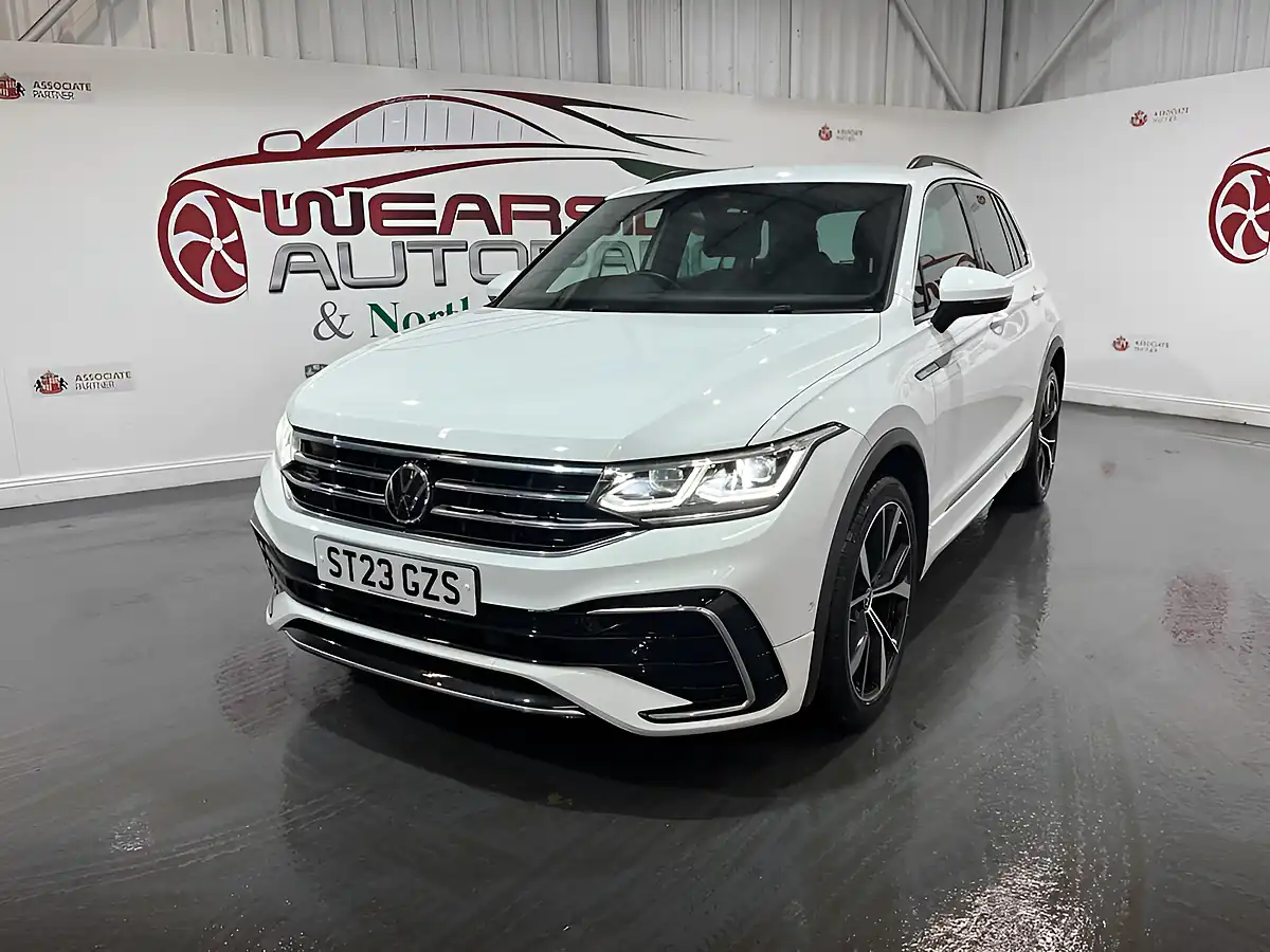 Used 2023 Volkswagen Tiguan R-Line White - Interior and Exterior details 3