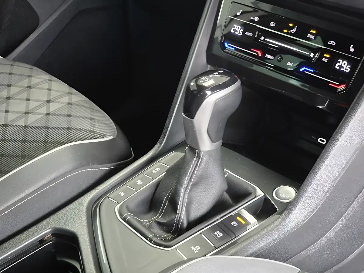 Used 2023 Volkswagen Tiguan R-Line White - Interior and Exterior details 13