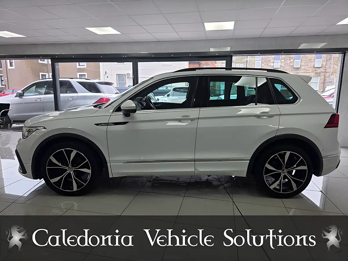 Used 2023 Volkswagen Tiguan R-Line White - Interior and Exterior details 7