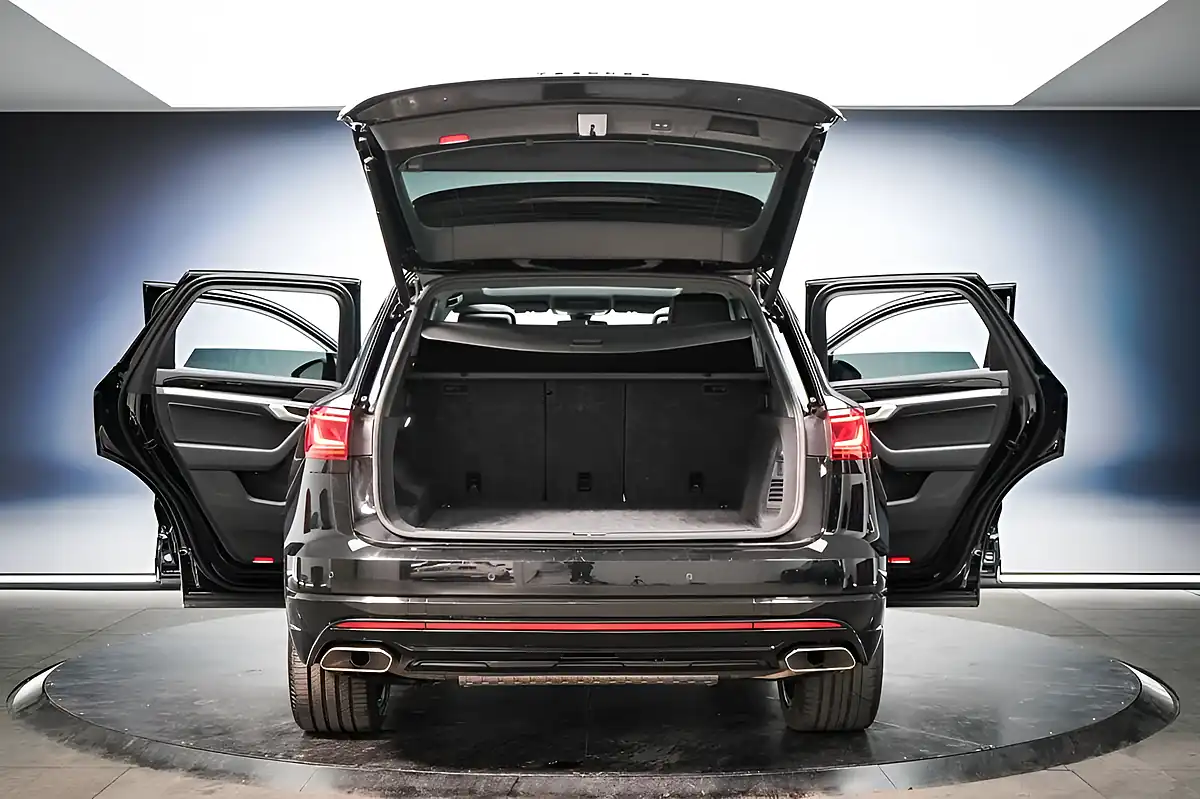 Used 2023 Volkswagen Touareg Black Edition Black - Interior and Exterior details 14