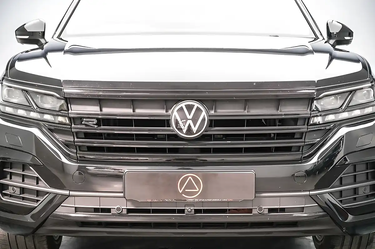 Used 2023 Volkswagen Touareg Black Edition Black - Interior and Exterior details 9