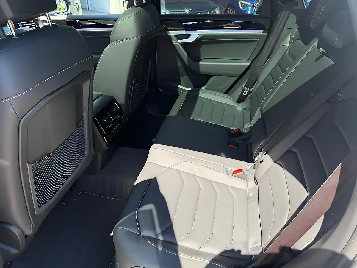 Used 2023 Volkswagen Touareg Black Edition White - Interior and Exterior details 13