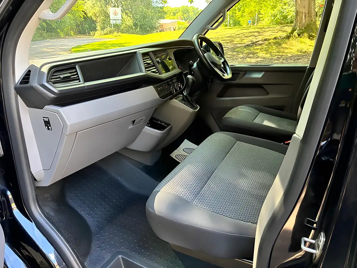 Used 2023 Volkswagen Transporter Highline Black - Interior and Exterior details 11