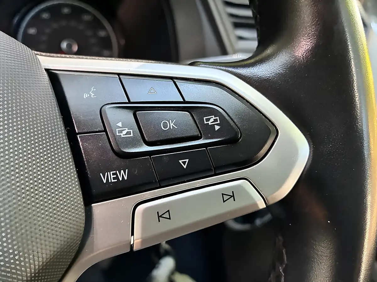 Used 2023 Volkswagen Transporter Highline Black - Interior and Exterior details 17
