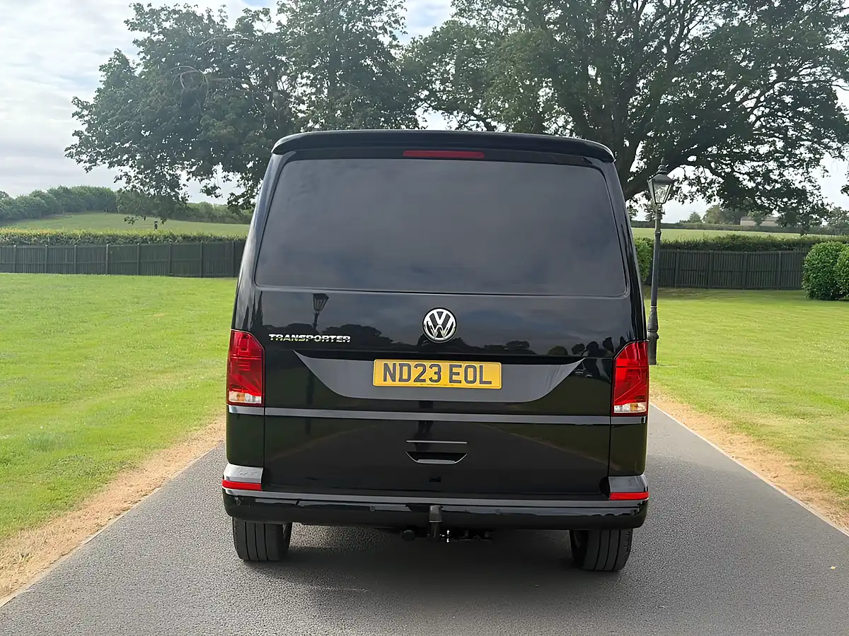 Used 2023 Volkswagen Transporter Highline Kombi Double Cab Black - Interior and Exterior details 16