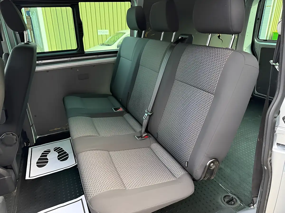 Used 2023 Volkswagen Transporter Highline Kombi Double Cab Silver - Interior and Exterior details 9