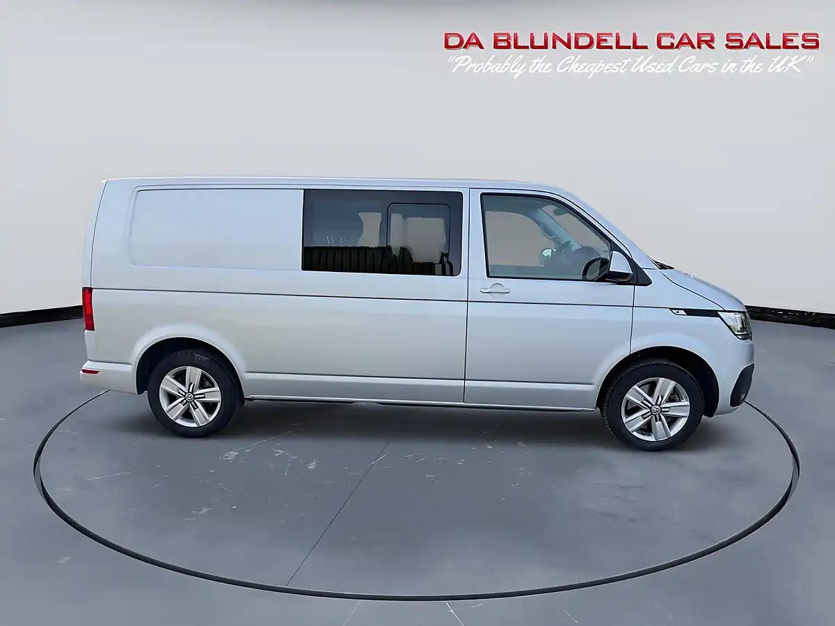 Used 2023 Volkswagen Transporter Highline Silver - Interior and Exterior details 3